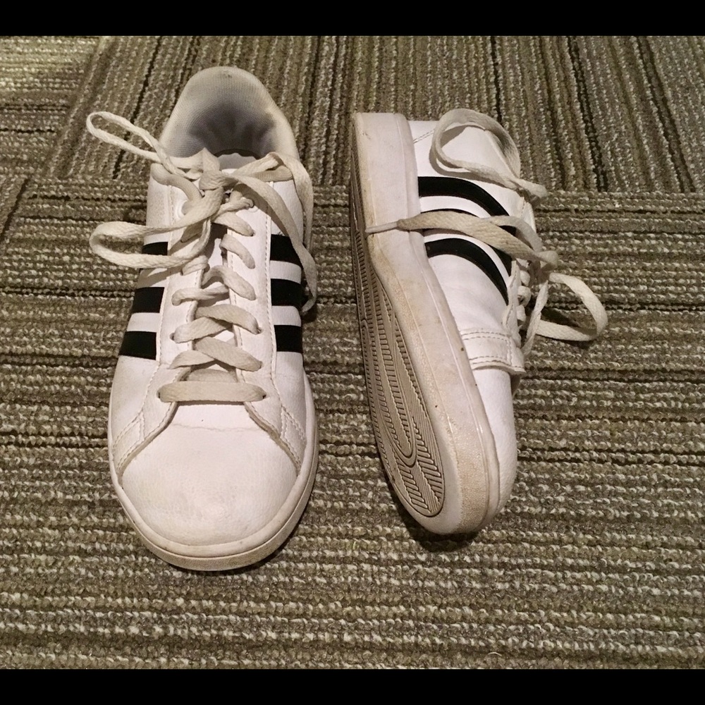 Adidas Sneakers